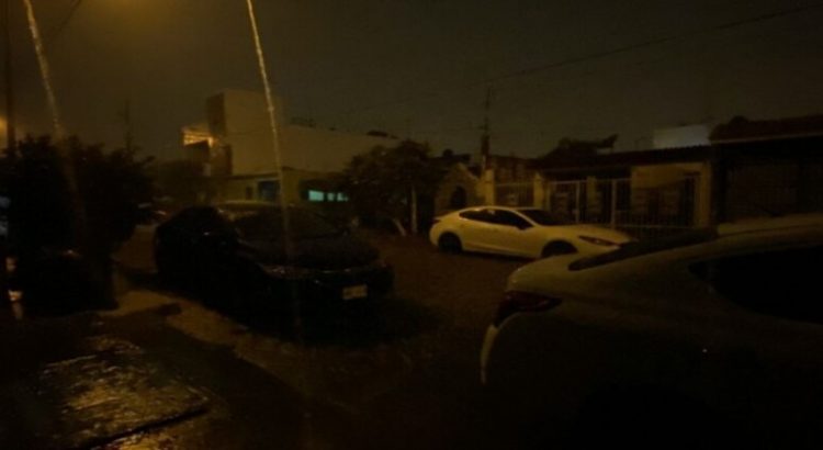 Fuertes lluvias esta madrugada en Mazatlán