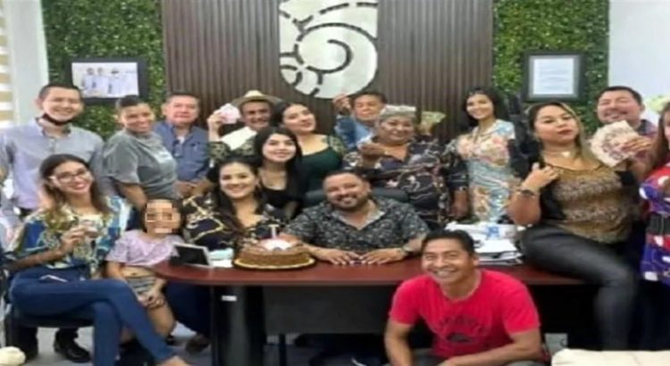 Funcionario de Mazatlán realiza fiesta buchona