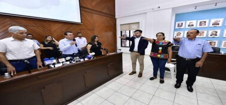 Nuevos funcionarios en tres instancias de gobierno de Mazatlán