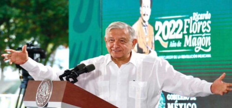 AMLO dice que habrán “acarreados” en su marcha