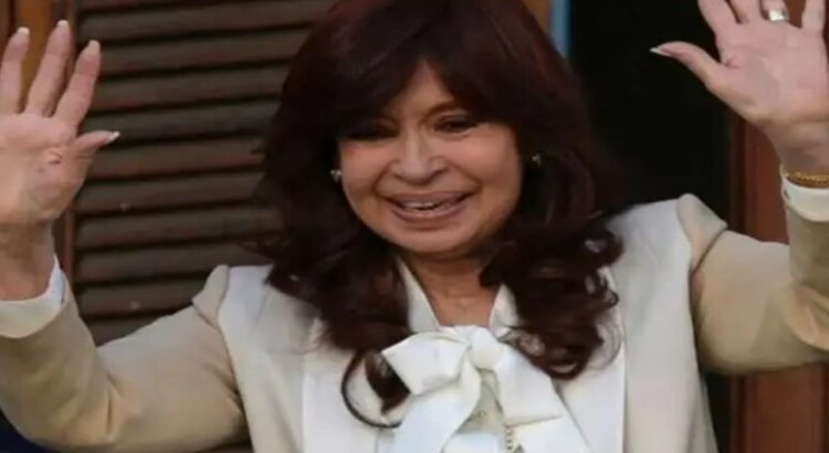 Condenan a Cristina Fernández de Kirchner a 6 años de prisión