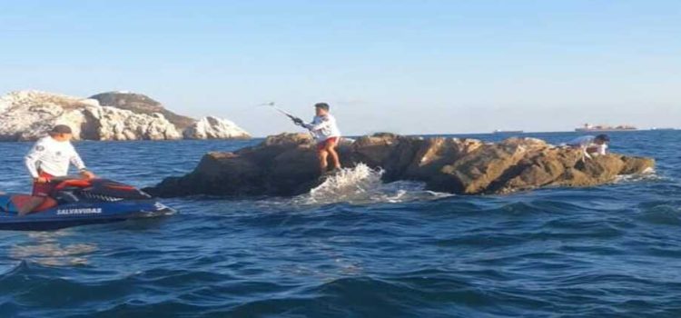 Policía Acuática retira redes de pesca para proteger a los lobos marinos