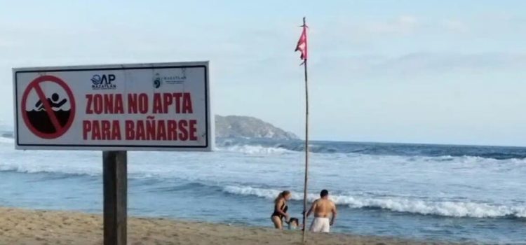 Restringen actividades marinas y de playa por presencia de mar de fondo