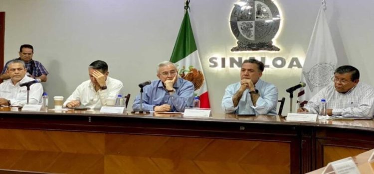 AMLO respalda a Rocha Moya en la comercialización de las 4 millones de toneladas de maíz