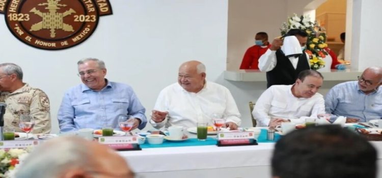 Rocha Moya acudió a la reunión de gobernadores de la región del Mar de Cortés