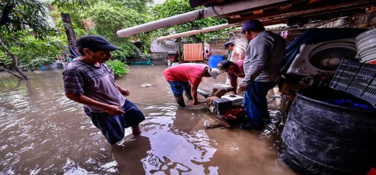 En Mazatlán 160 familias recibirán apoyo económico por las inundaciones