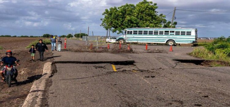 Daños en carreteras de Sinaloa asciende a 200 mdp