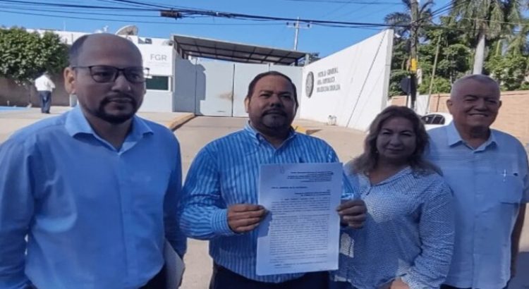 Perredistas denuncian ante la FGR al secretario de Obras Públicas de Sinaloa