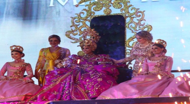 Carolina III es coronada como Reina del Carnaval de Mazatlán 2024