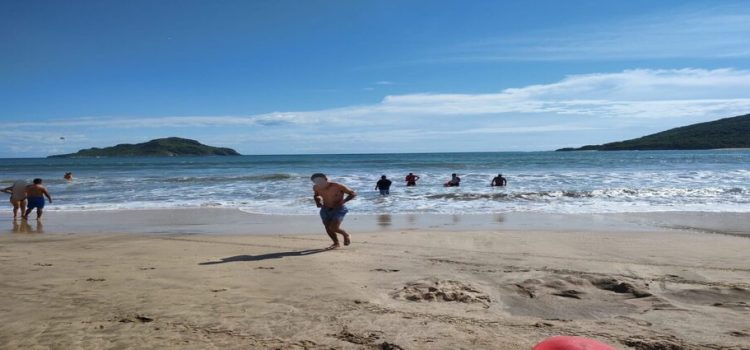 Turista pierde la vida en el mar de Mazatlán