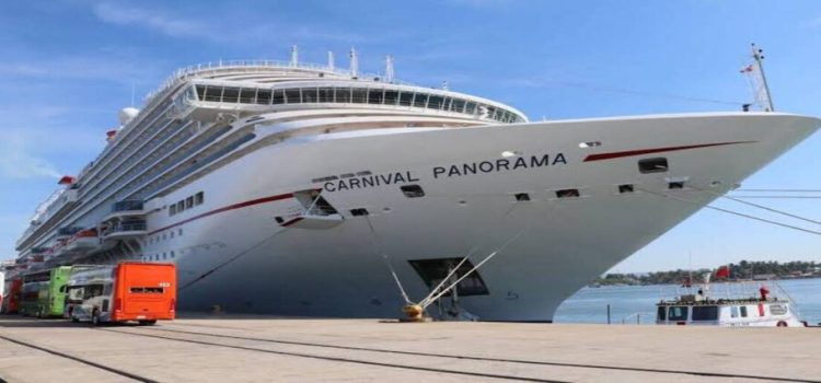 Mazatlán recibió 4 mil 560 pasajeros del crucero Carnival Panorama