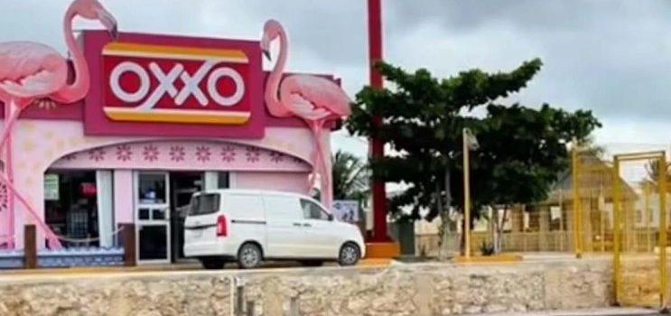 [VIDEO] A este Oxxo puedes llegar… en lancha
