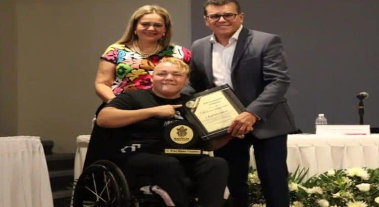 Gobierno de Mazatlán reconoce a la Paratleta Rosa María Guerrero