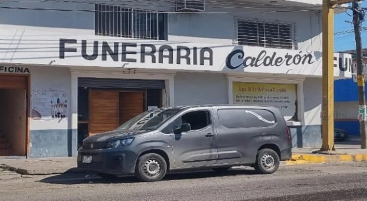 Reportan como desaparecidos a tres trabajadores de una funeraria