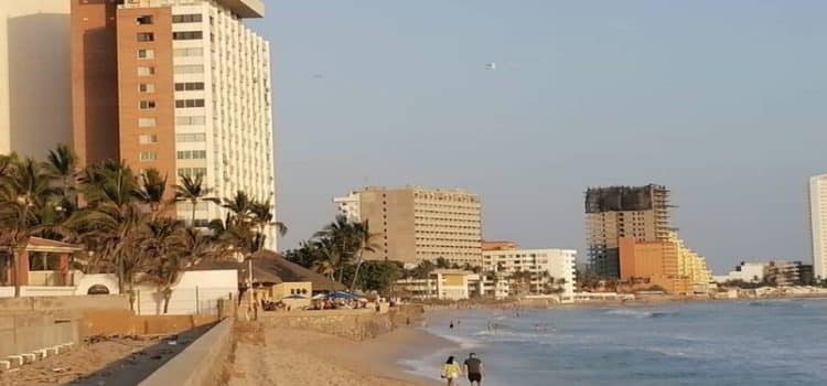 Falta de turismo obliga a hoteleros de Mazatlán a recortan personal