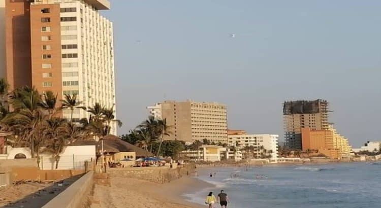 Falta de turismo obliga a hoteleros de Mazatlán a recortan personal