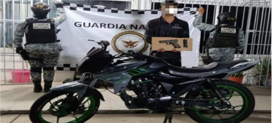Detienen a motociclista armado durante operativo en la avenida Camarón Sábalo