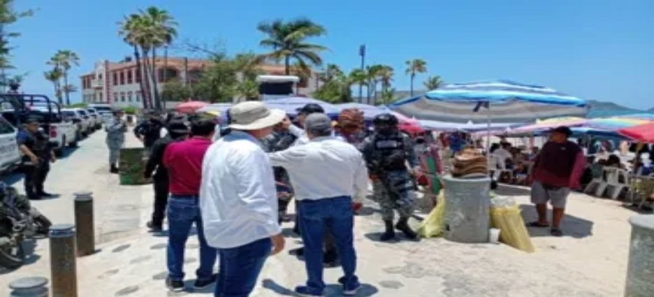 Profepa y Semarnat regresan a Playa Pinitos para liberar espacios y revisar permisos