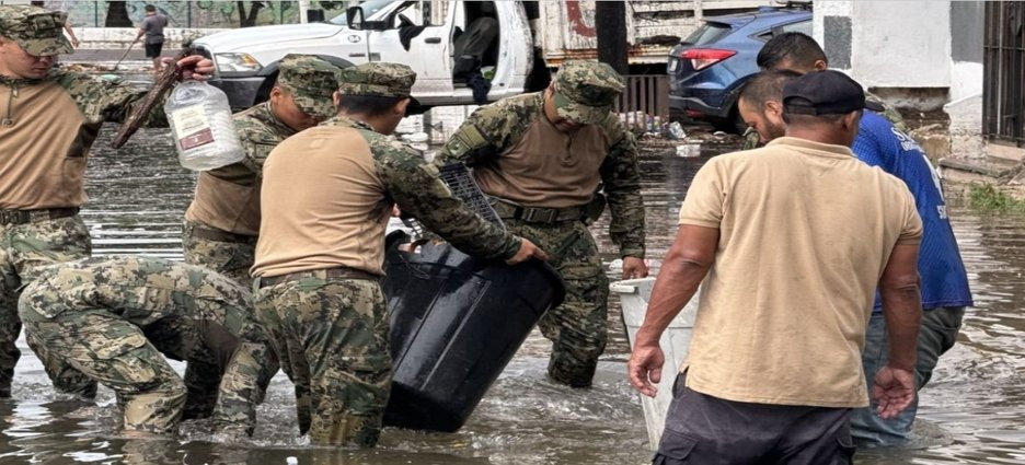 Marina activa Plan de Auxilio en Mazatlán tras fuertes lluvias e inundaciones