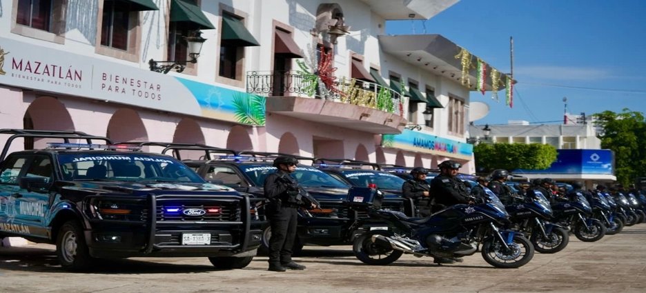 Mazatlán refuerza a su Policía con 20 unidades nuevas y 320 uniformes