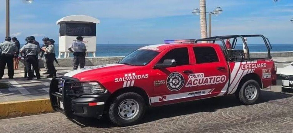 Hallan sin vida a clavadista que desapareció entre las olas de la Sánchez Taboada
